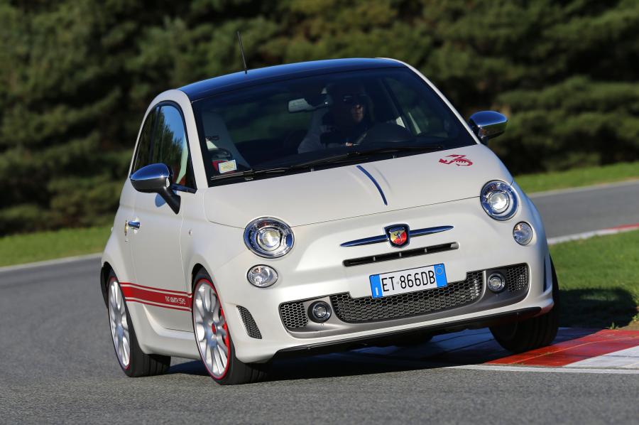  Abarth 595 50th Anniversary Edition 2013 года  (фото 9 из 26)